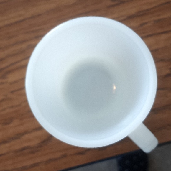 Vintage FireKing D handled white coffee cup. - Picture 3 of 5